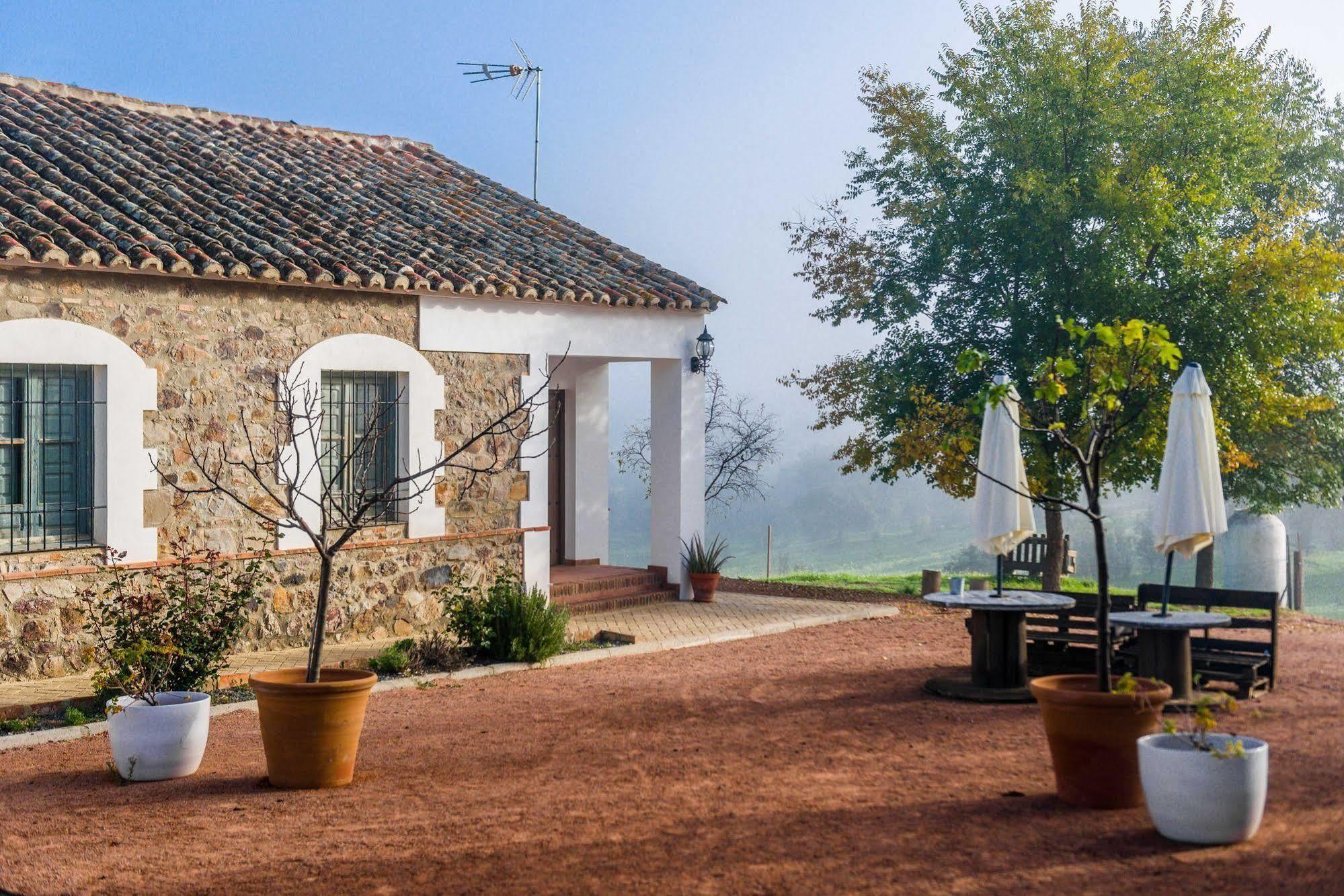 Balneario Aguas Villaharta Екстер'єр фото
