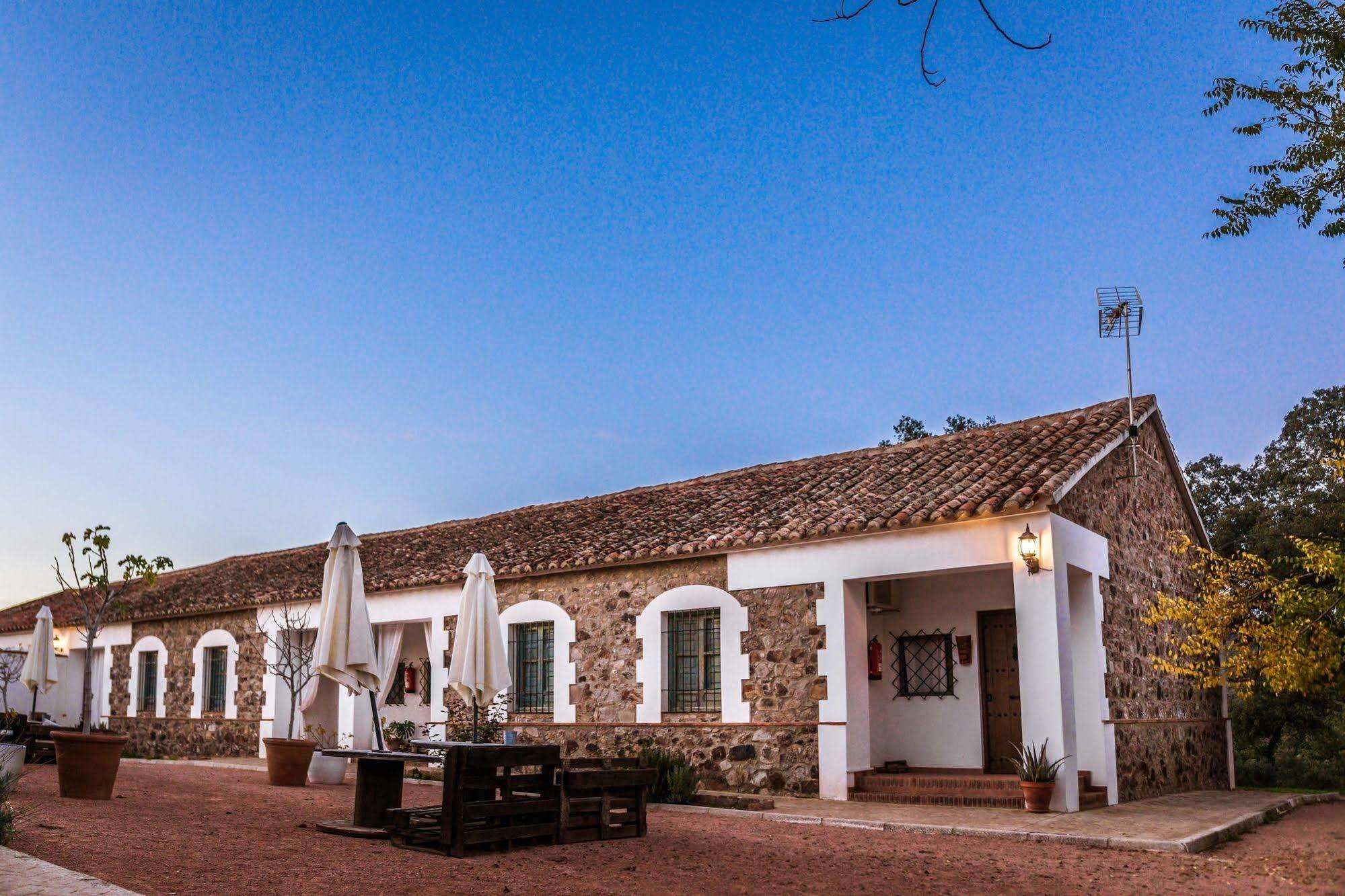 Balneario Aguas Villaharta Екстер'єр фото