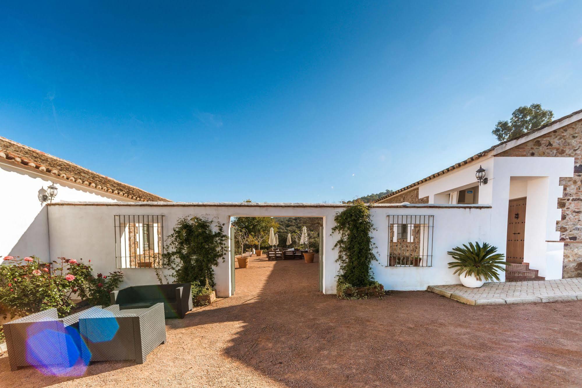 Balneario Aguas Villaharta Екстер'єр фото